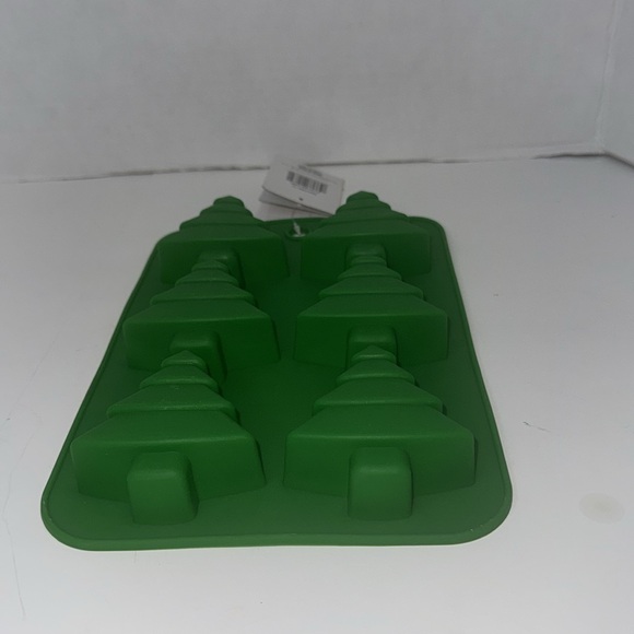 NWT Christmas Tree Mold Silicone New - Picture 4 of 4